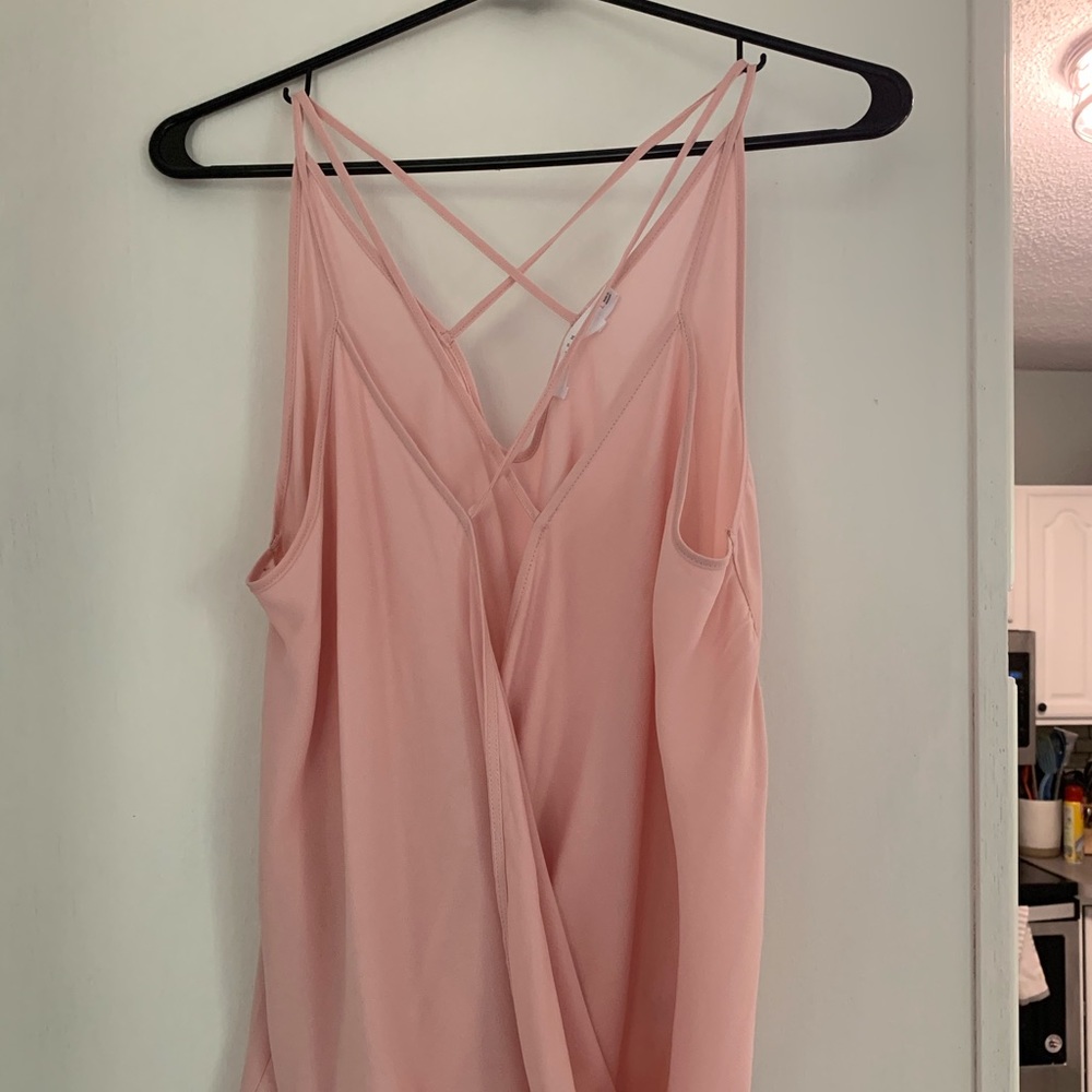 Crisscross tank top.